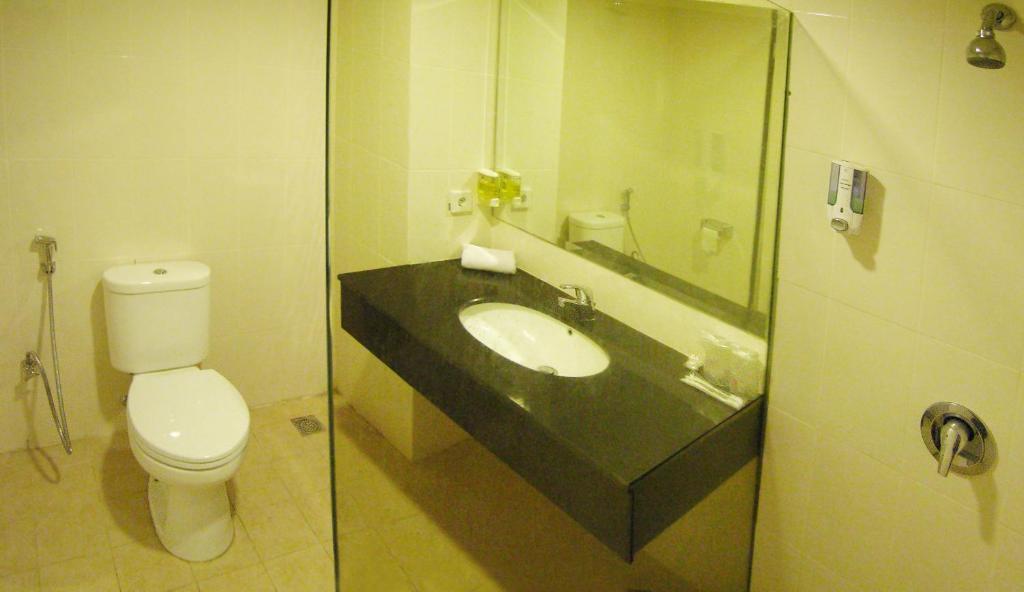 Hotel Delta Sinar Mayang Sidoarjo Δωμάτιο φωτογραφία