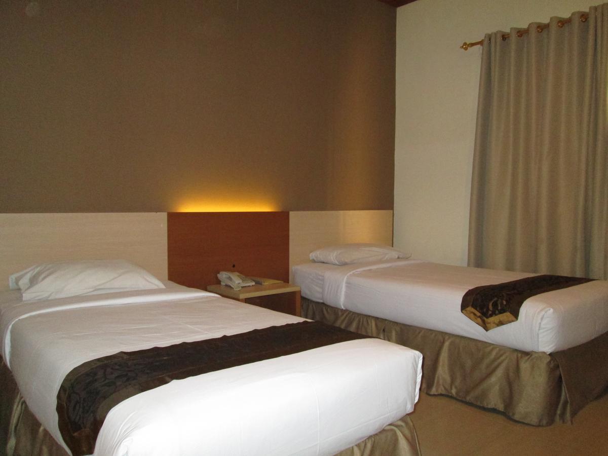 Hotel Delta Sinar Mayang Sidoarjo Δωμάτιο φωτογραφία